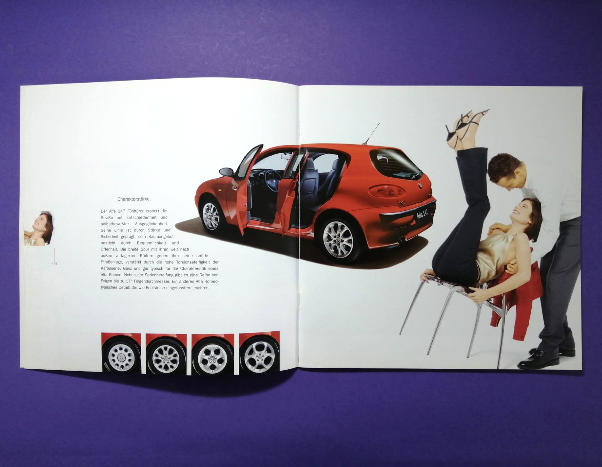 altes Original Autoprospekt, Alfa-Romeo 147 5-türig, aus dem Jahr 2001, 2 teilig 