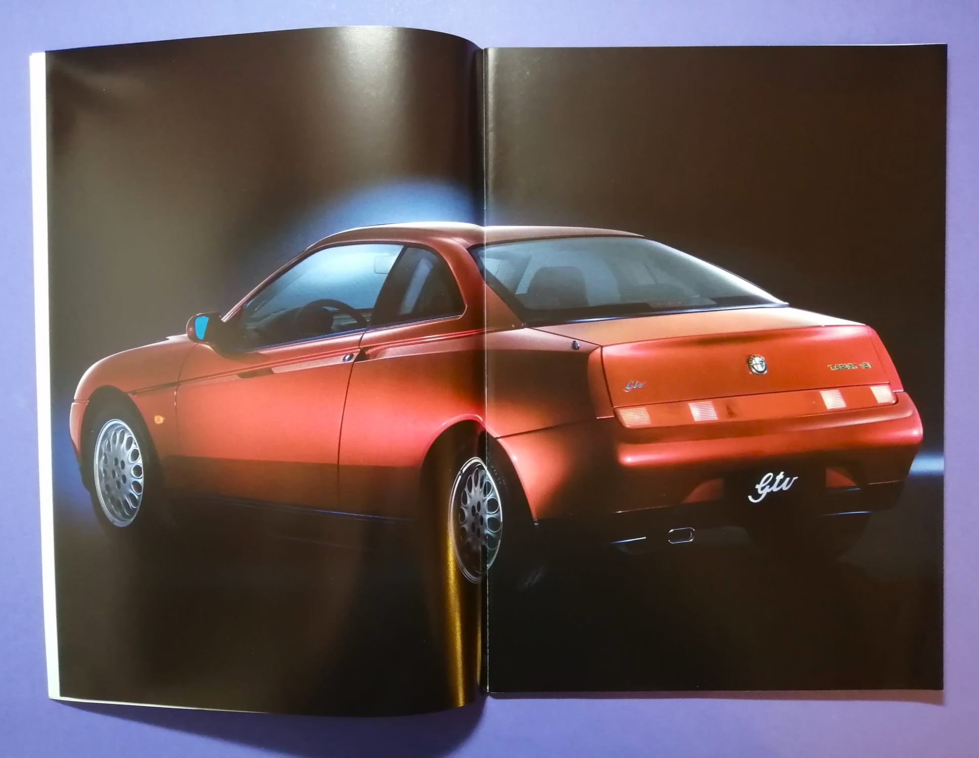 altes Original Autoprospekt, Alfa-Romeo GTV Coupe, V6.., aus dem Jahr 1997, 2 teilig