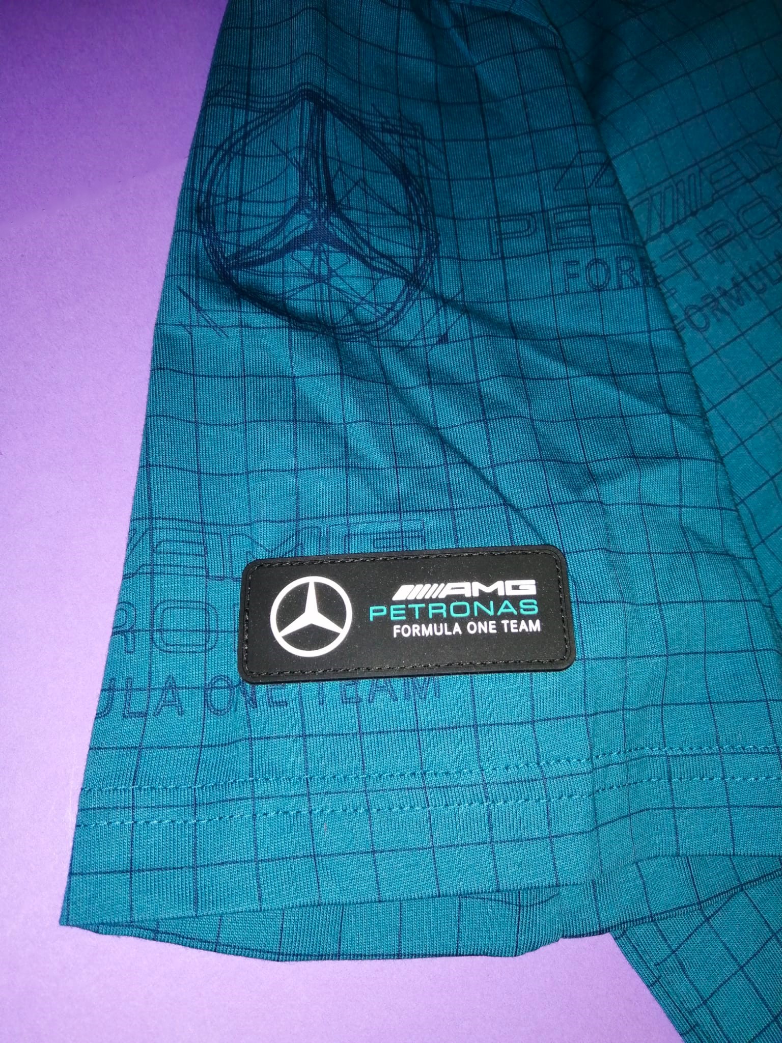 T-Shirt NEU, Original, Mercedes-Benz AMG Petronas Formel 1 Grand Prix Team, Puma, 100% Baumwolle, Größe: M-Medium, Hamilton, Russell, Antonelli