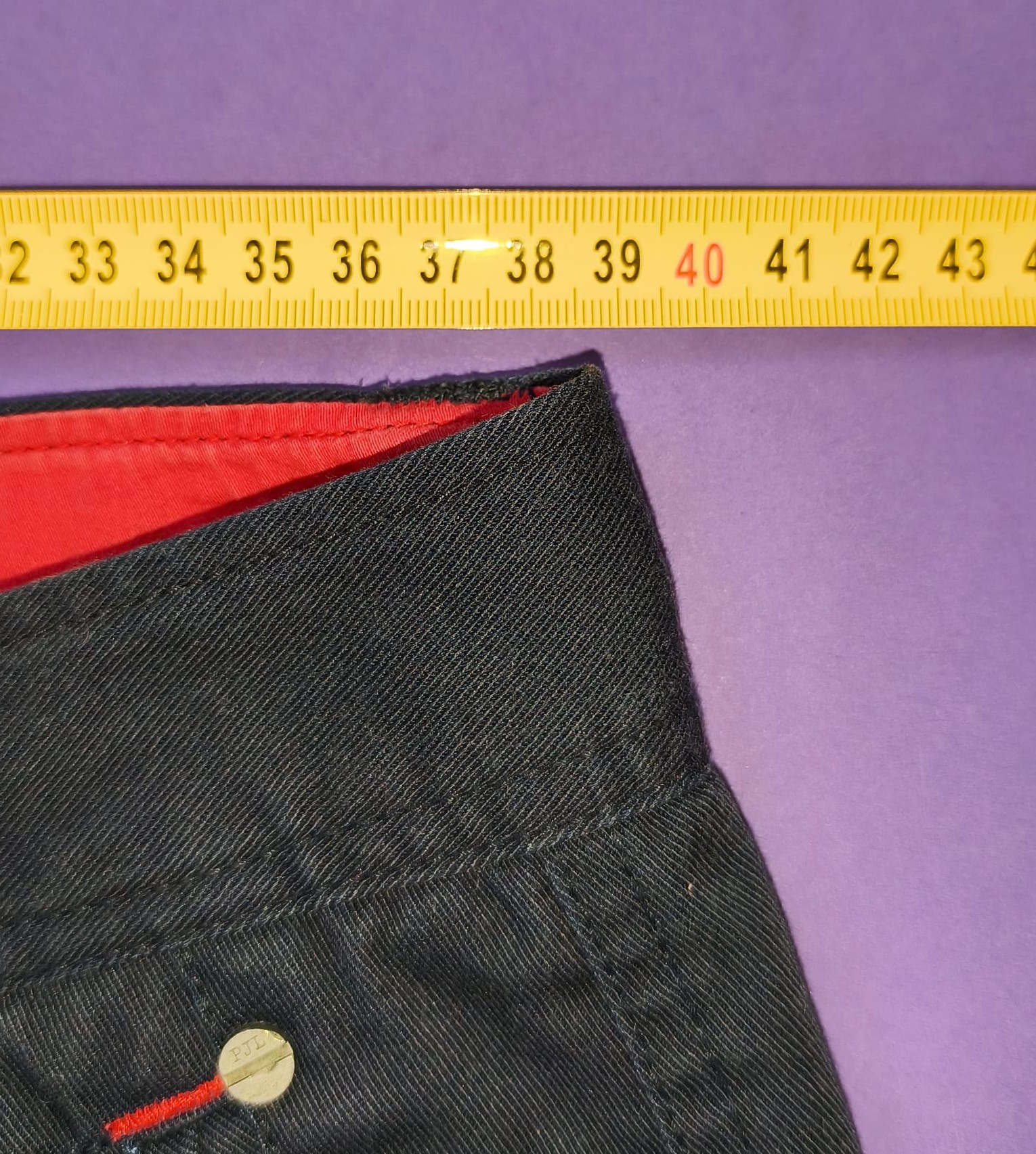alte Original Red Bull Racing - Pepe Jeans Sommerhose, kurze Hose, aus der Zeit von Sebastian Vettel, Formel 1 Grand Prix Weltmeister
