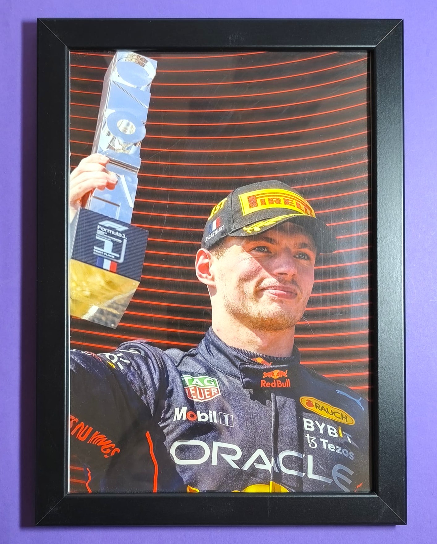 Poster in Bilderrahmen, Max Verstappen, Red Bull, Formel 1 Grand Prix Weltmeister, 25 x 33 cm