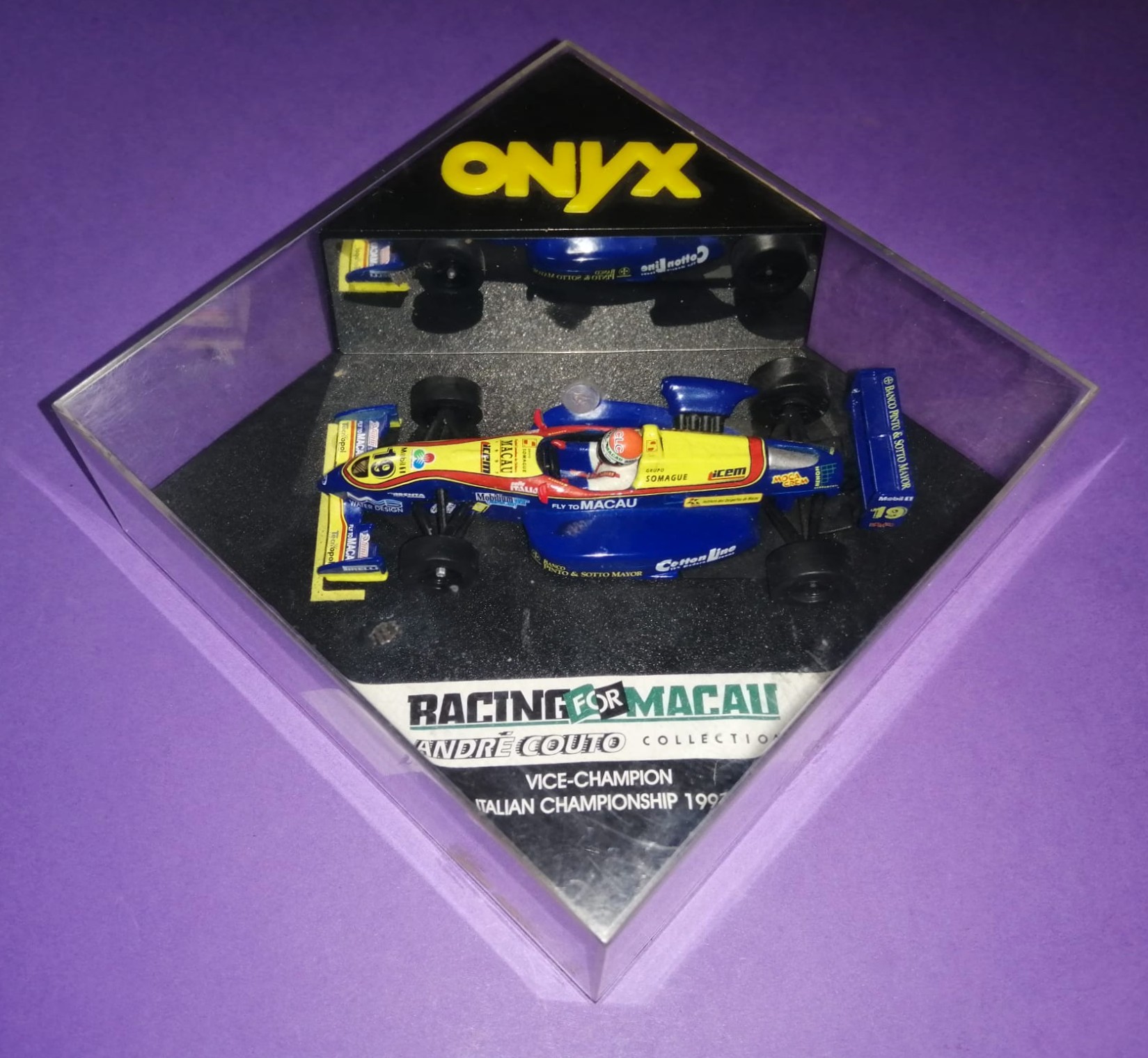 altes ONYX Modellauto 1:43, Andre Couto, Prema Opel Dallara F397, Macau GP, Italienischer Vizemeister Formel 3 1997, In Original Plexiglasbox.