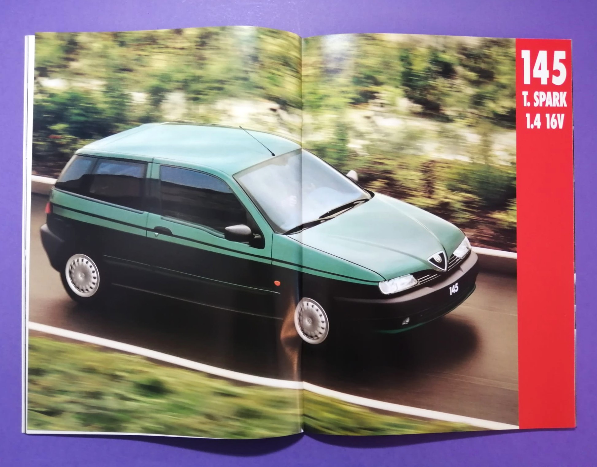 altes Original Autoprospekt, Alfa-Romeo 145, TI, Quadrifoglio,... aus dem Jahr 1997, 2 teilig