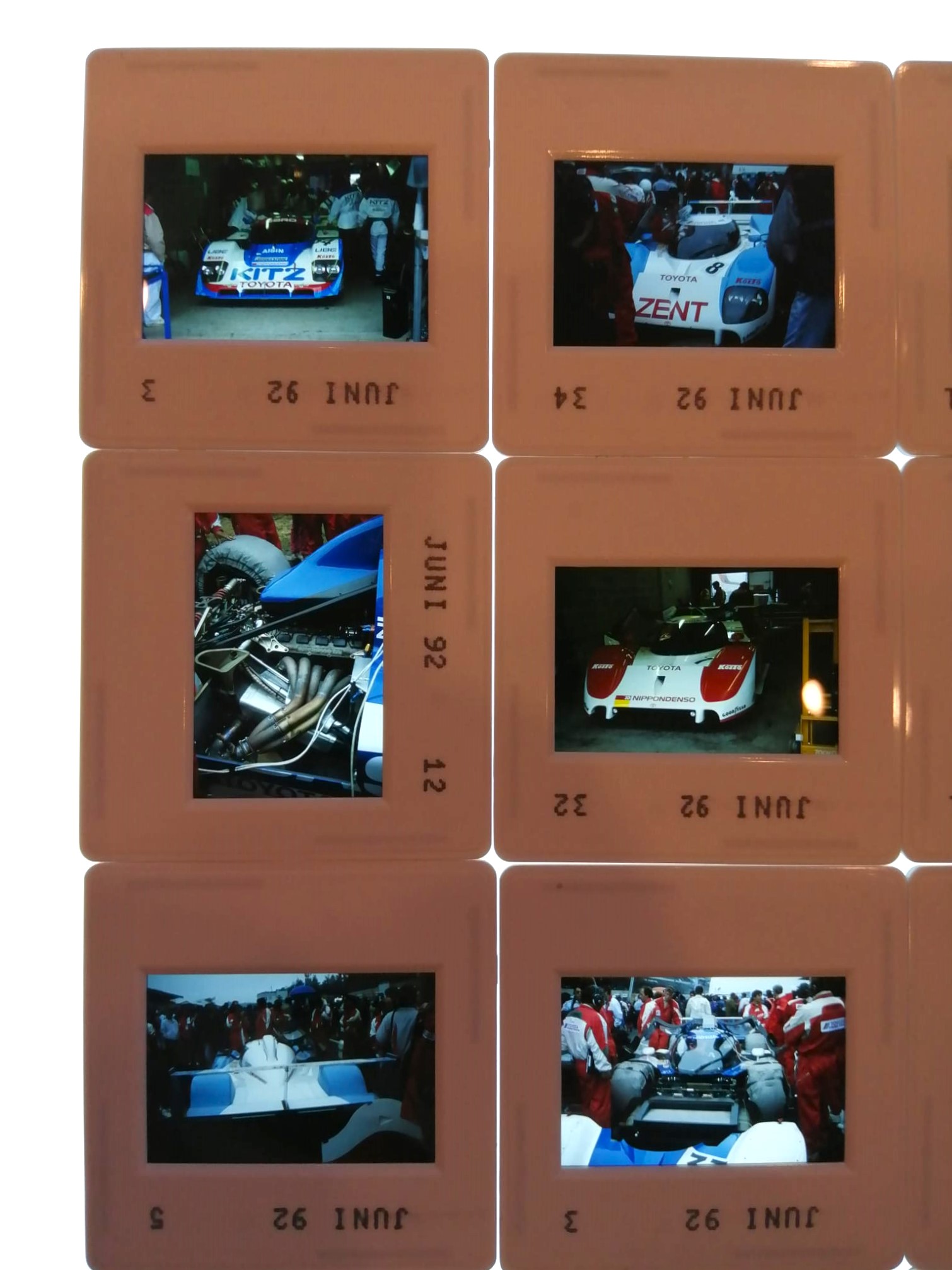 16 Stück alte Presse Foto DIAs, Toyota, 24h LeMans 1992, 5x5cm