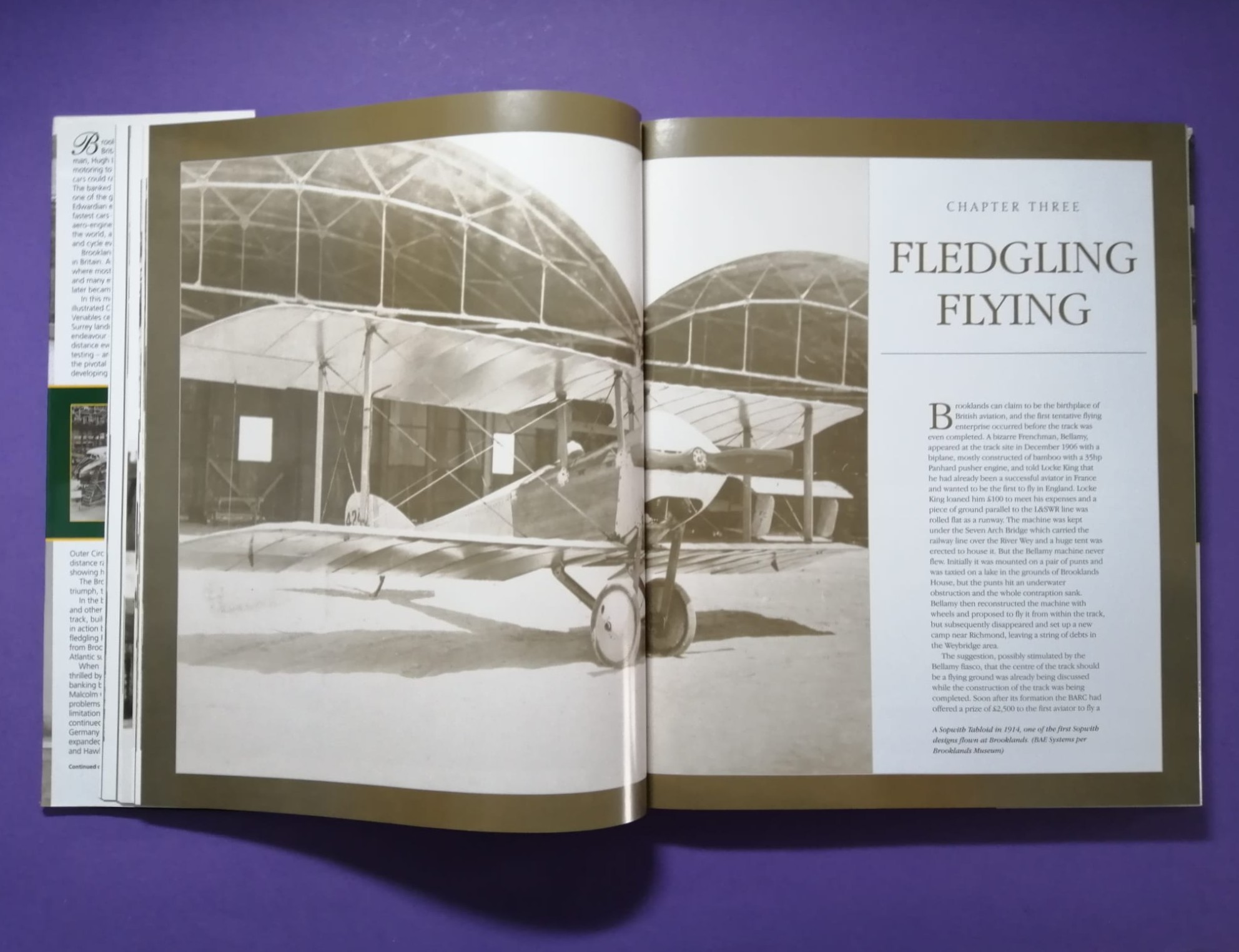 Buch, Brooklands, The Offizial Centenary History, Rennstrecke, Rennsport, Flugplatz, Flugzeuge, Englisch!