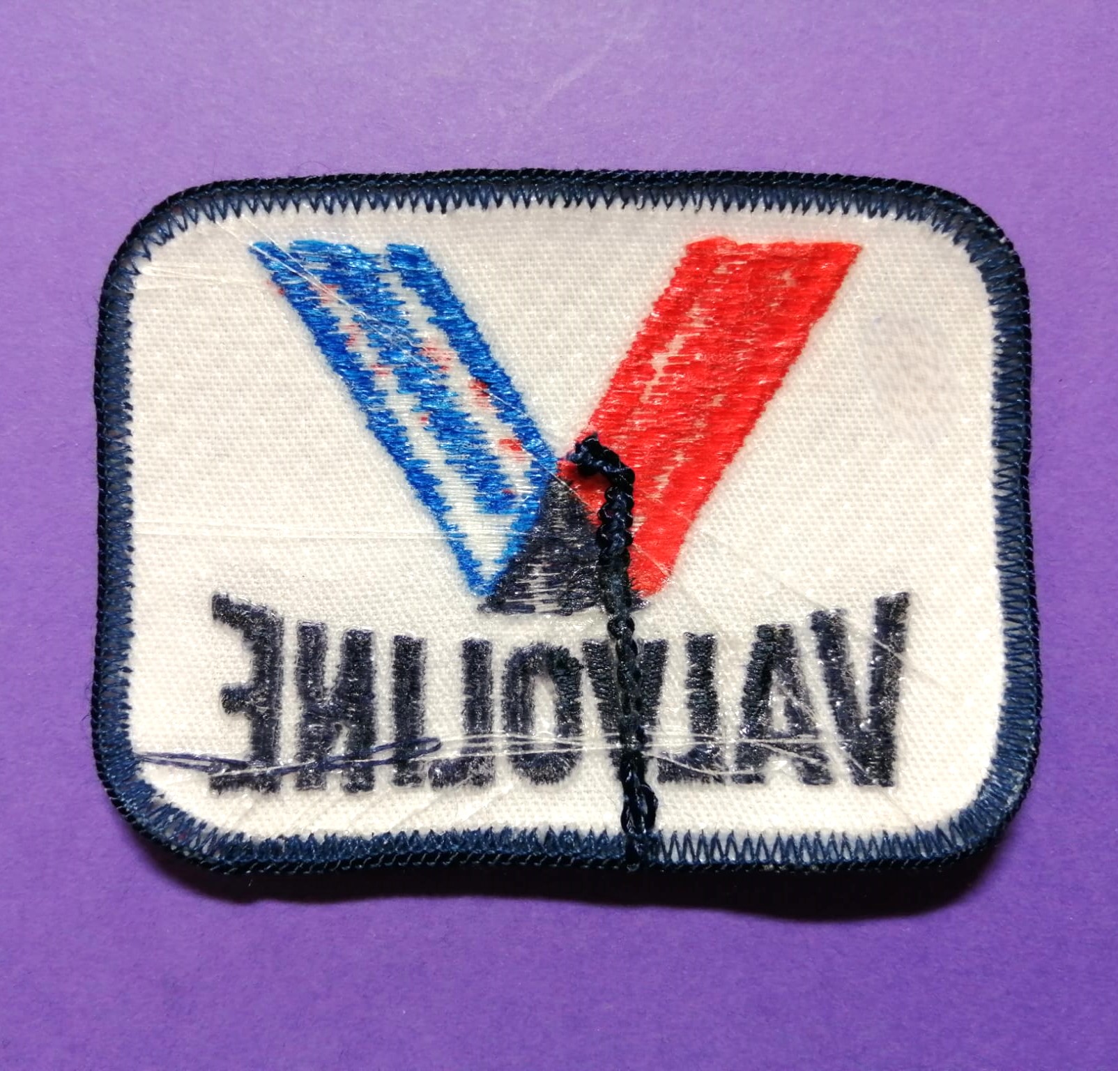 alter Textil Aufnäher, Valvoline, Motoröl, Motorsport, 6x8cm