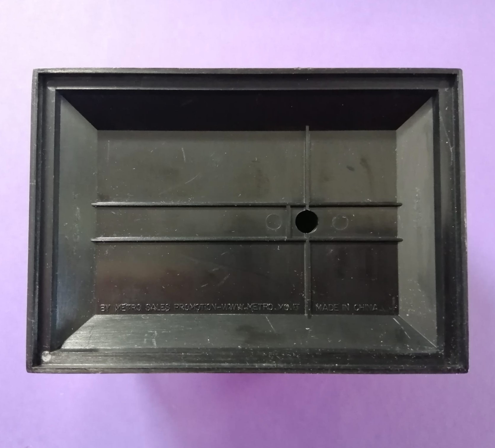 alter Metall Miniaturhelm 1:6, Gilles Villeneuve, Ferrari, Formel 1 Grand Prix 1980, in Original Plexiglasbox.