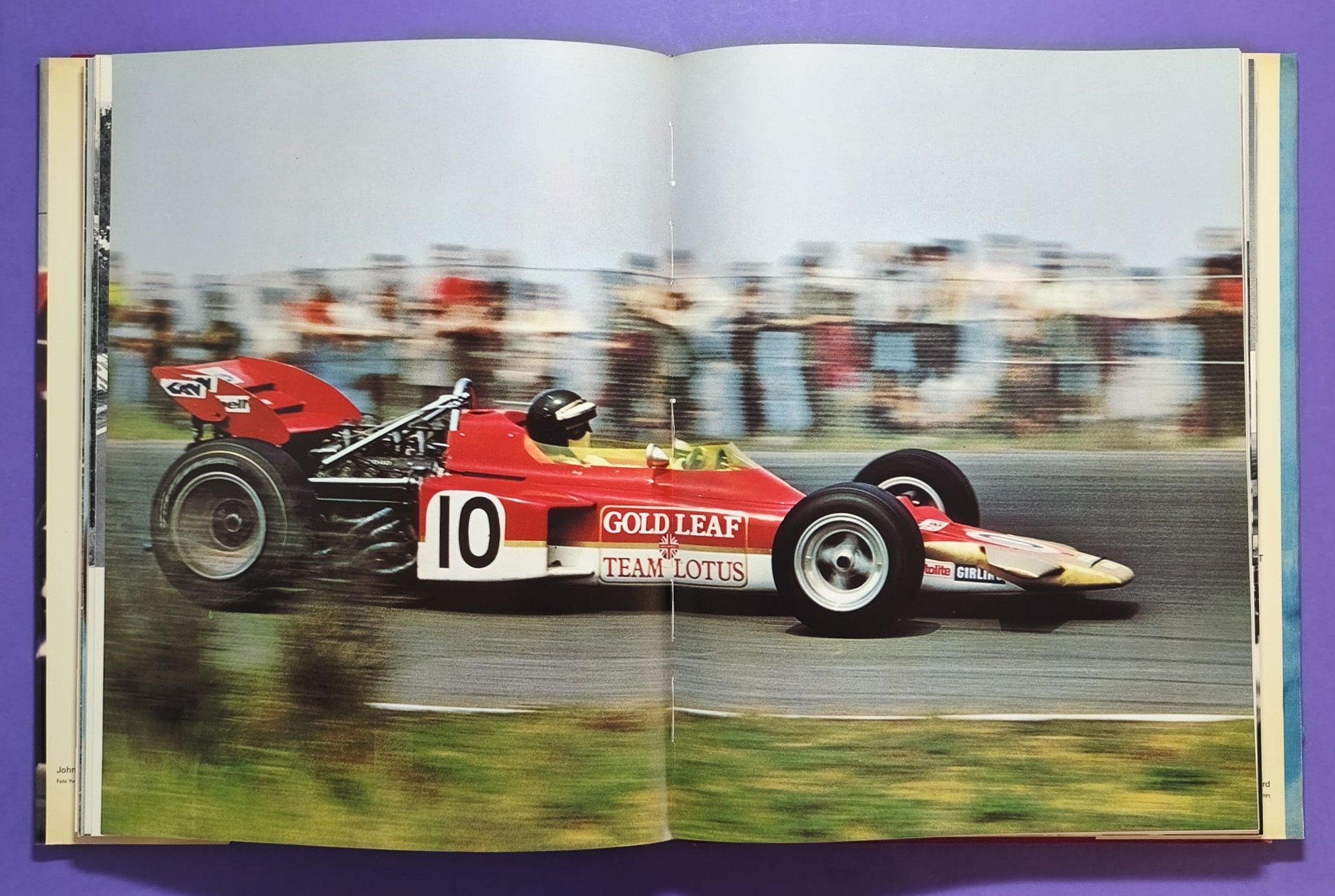 altes Buch, Auto Jahr 1970-1971, Nr. 18, Jochen Rindt Formel 1 Grand Prix Weltmeister, Lotus72, LeMans, CanAm, Indy Car,.. Stewert, Cevert, Ickx, Brabham,.. Ferrari, Porsche 917, Matra,.. Citroen SM, Straßenautos,..