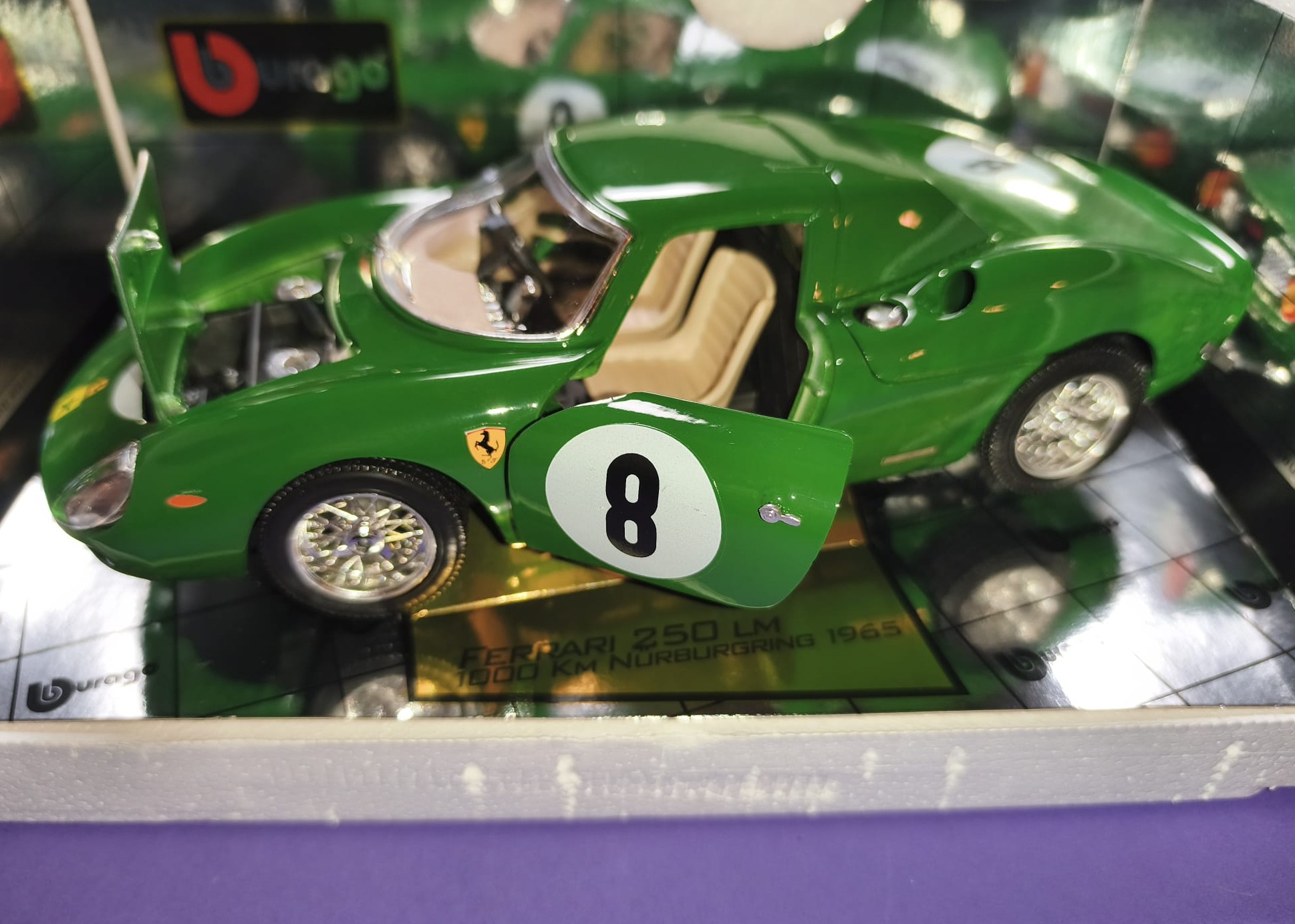 altes Modellauto 1:18, Ferrari 250 LM, grün, 1000km Rennen Nürburgring Nordschleife 1965, in Original Verpackung
