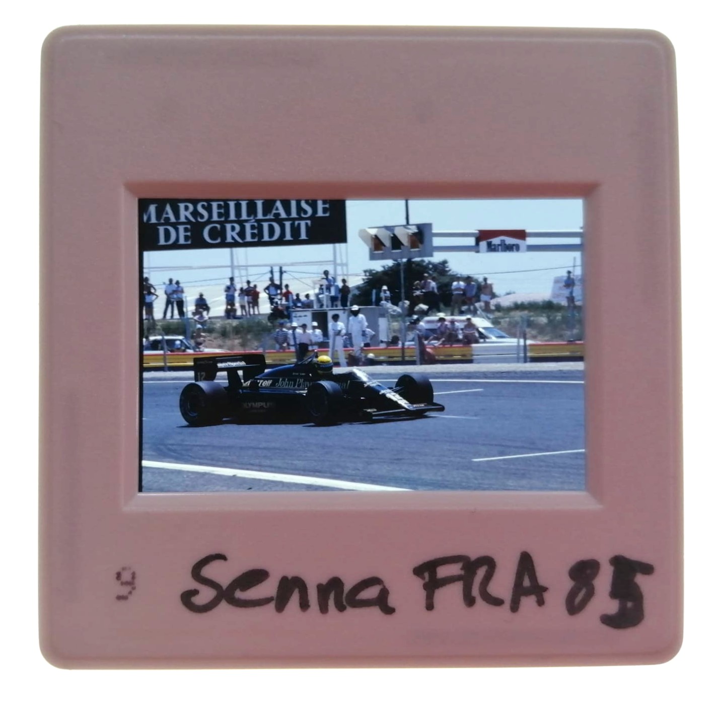altes Presse Foto DIA, Ayrton Senna, John Player Lotus Renault, Formel 1 Grand Prix Frankreich Le Castellet Paul Ricard 1985, 5x5cm