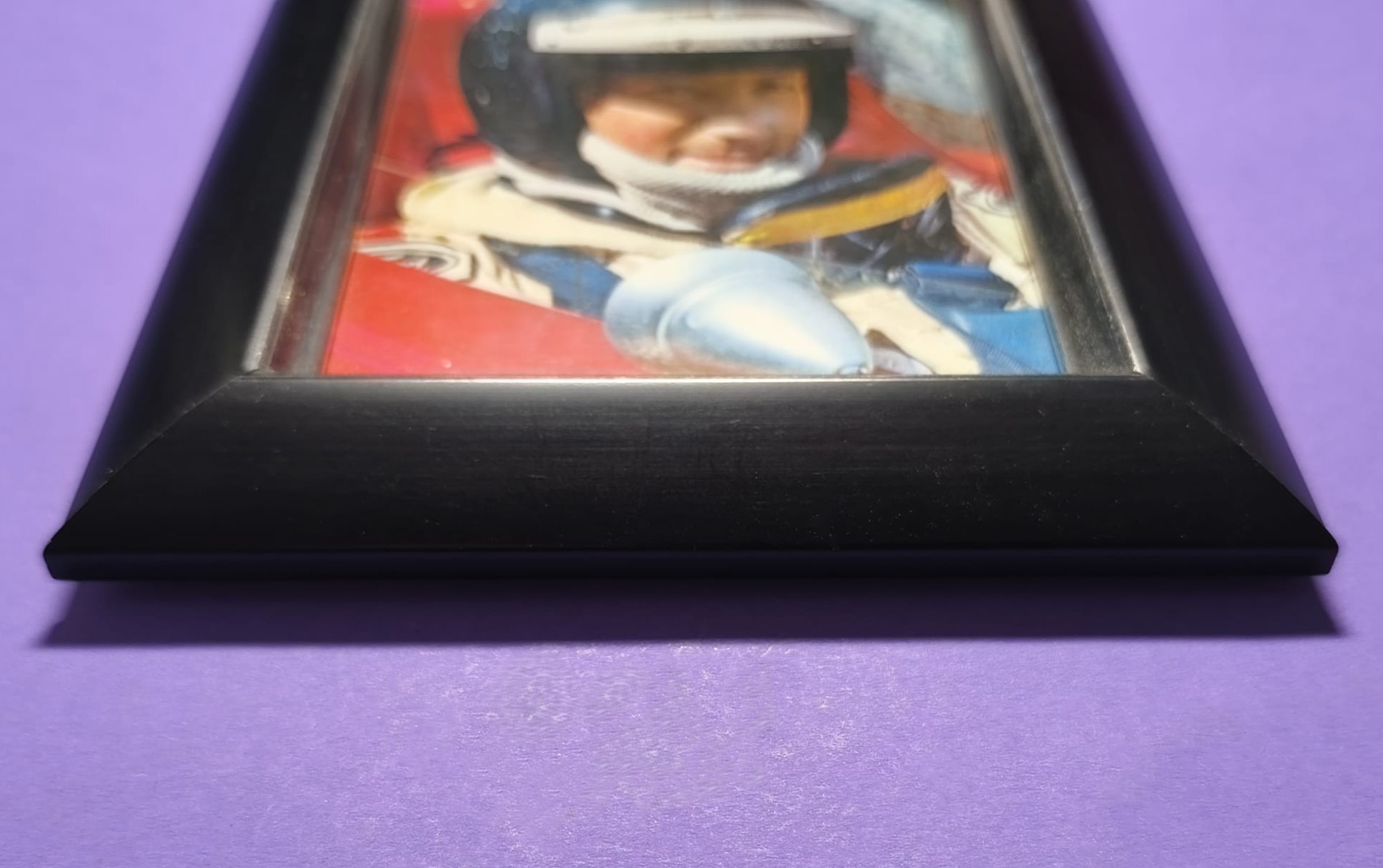 alte Postkarte in Bilderrahmen, Jochen Rindt, Lotus, Formel 1 Grand Prix Weltmeister 1970, 14x20x1,5cm