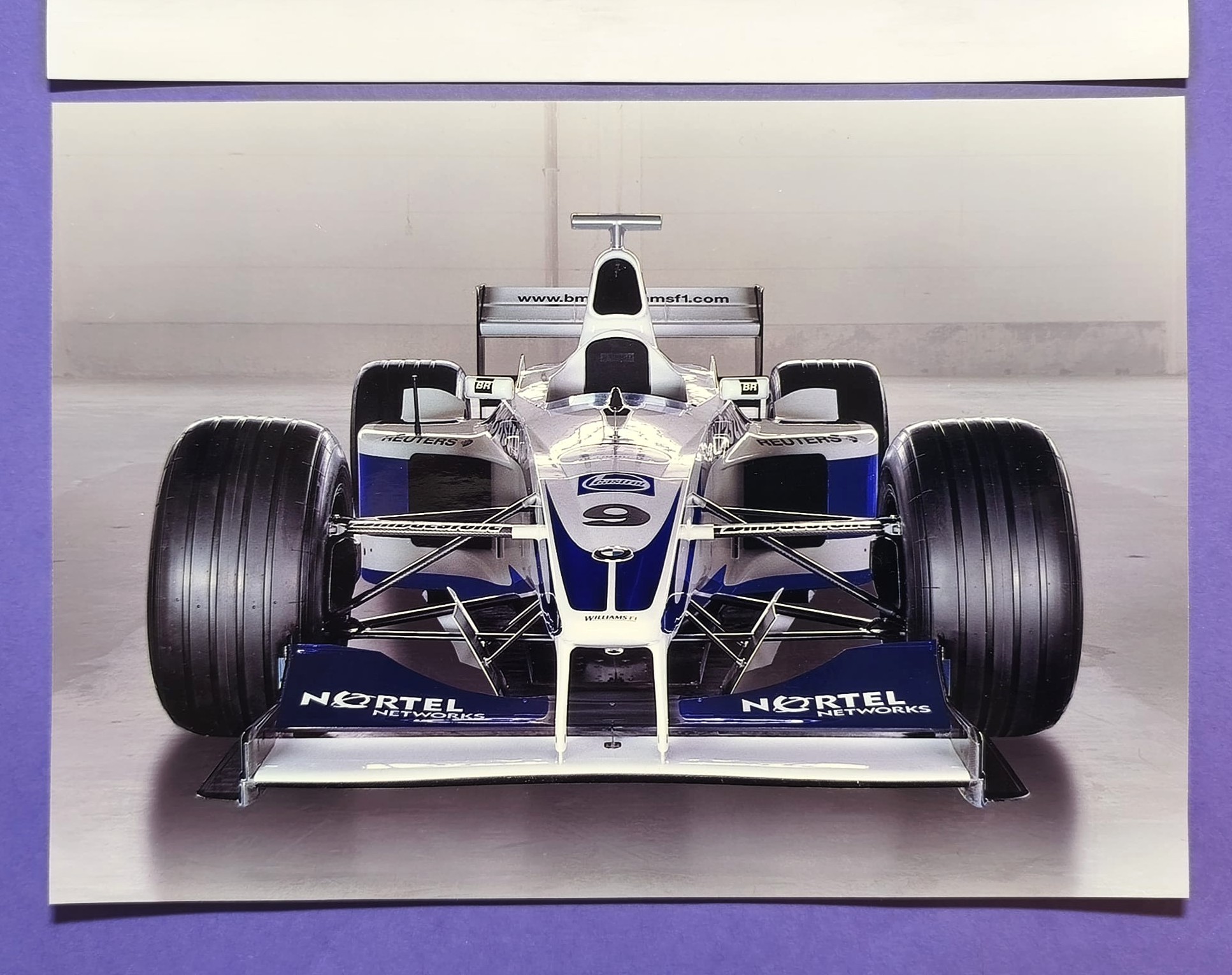 2 Stück alte Pressefotos, BMW Williams, Vorpräsentation für die Saison 2000, Formel 1 Grand Prix, 16x22cm