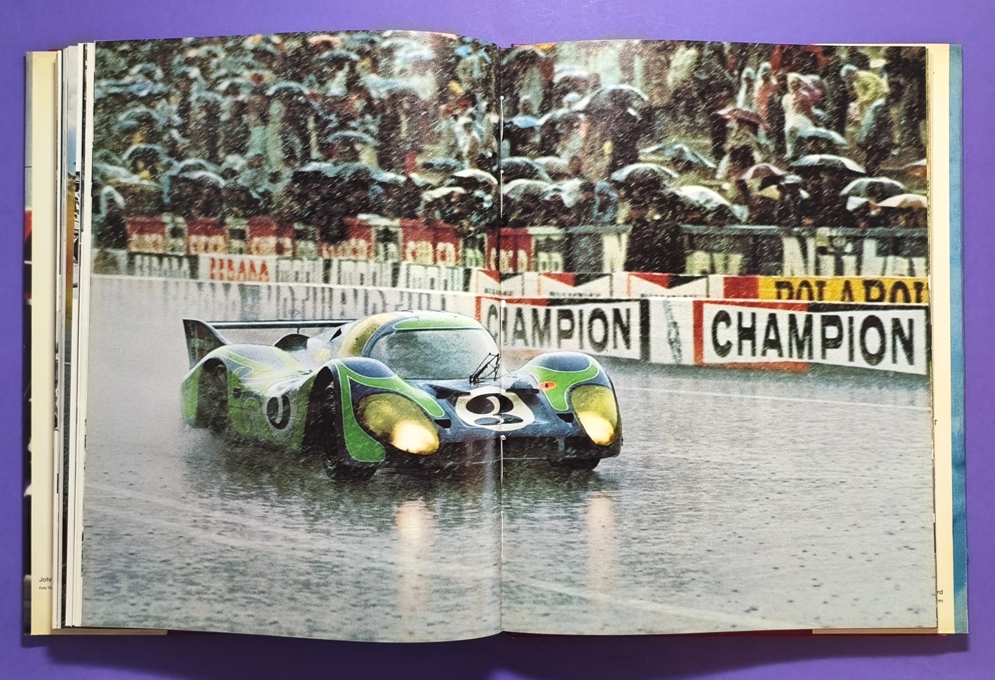 altes Buch, Auto Jahr 1970-1971, Nr. 18, Jochen Rindt Formel 1 Grand Prix Weltmeister, Lotus72, LeMans, CanAm, Indy Car,.. Stewert, Cevert, Ickx, Brabham,.. Ferrari, Porsche 917, Matra,.. Citroen SM, Straßenautos,..