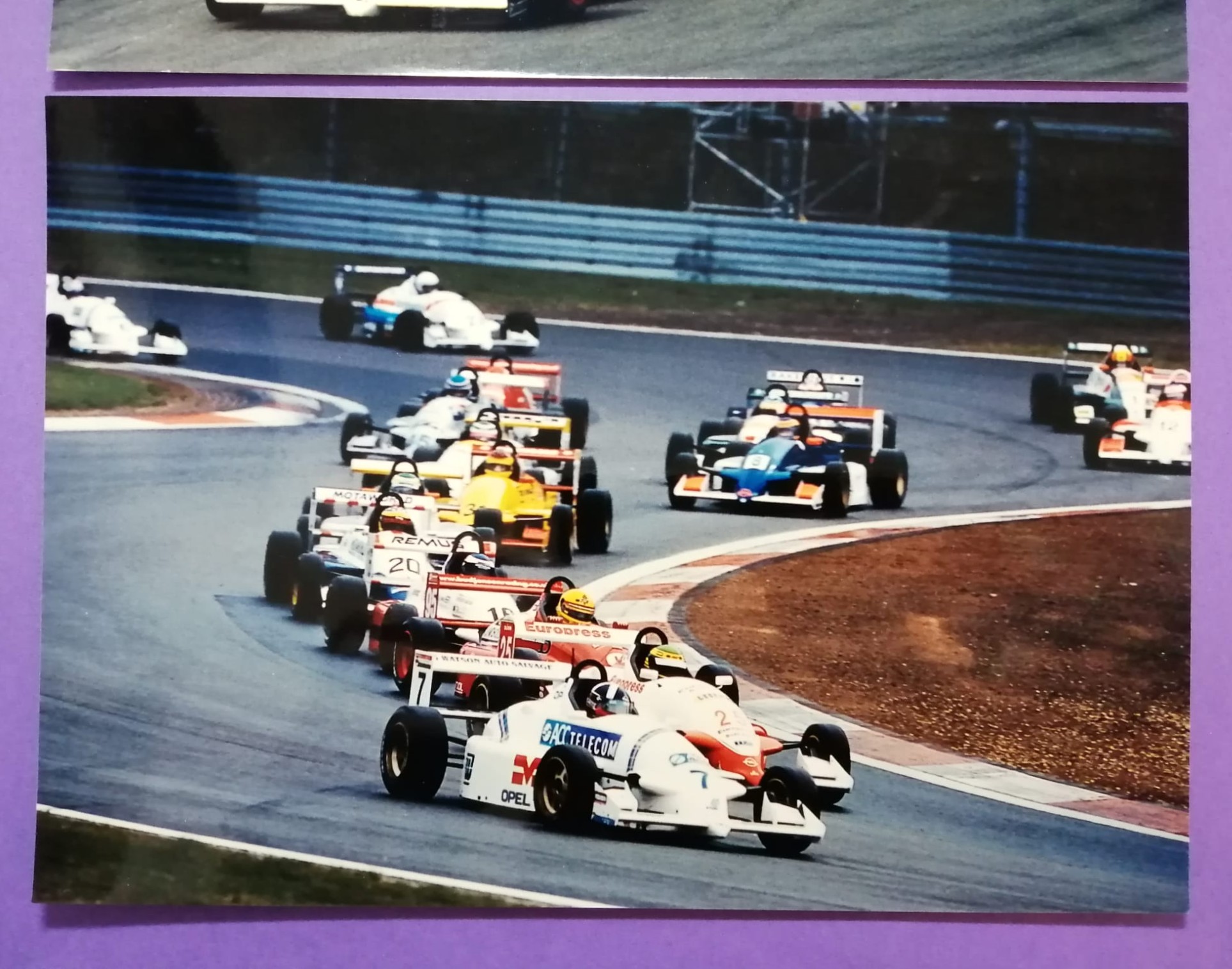 2 Stück alte Presse Werksfotos, Formel Opel 1998, 15x22cm