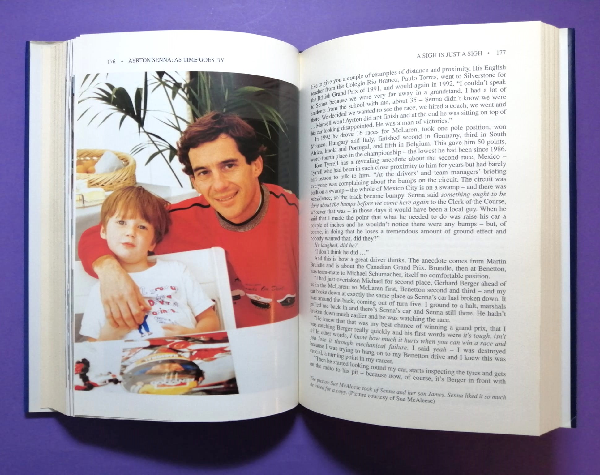 altes Buch, Ayrton Senna, As time goes by, Formel 1 Grand Prix Weltmeister, McLaren, 304 Seiten, ENGLISCH!!