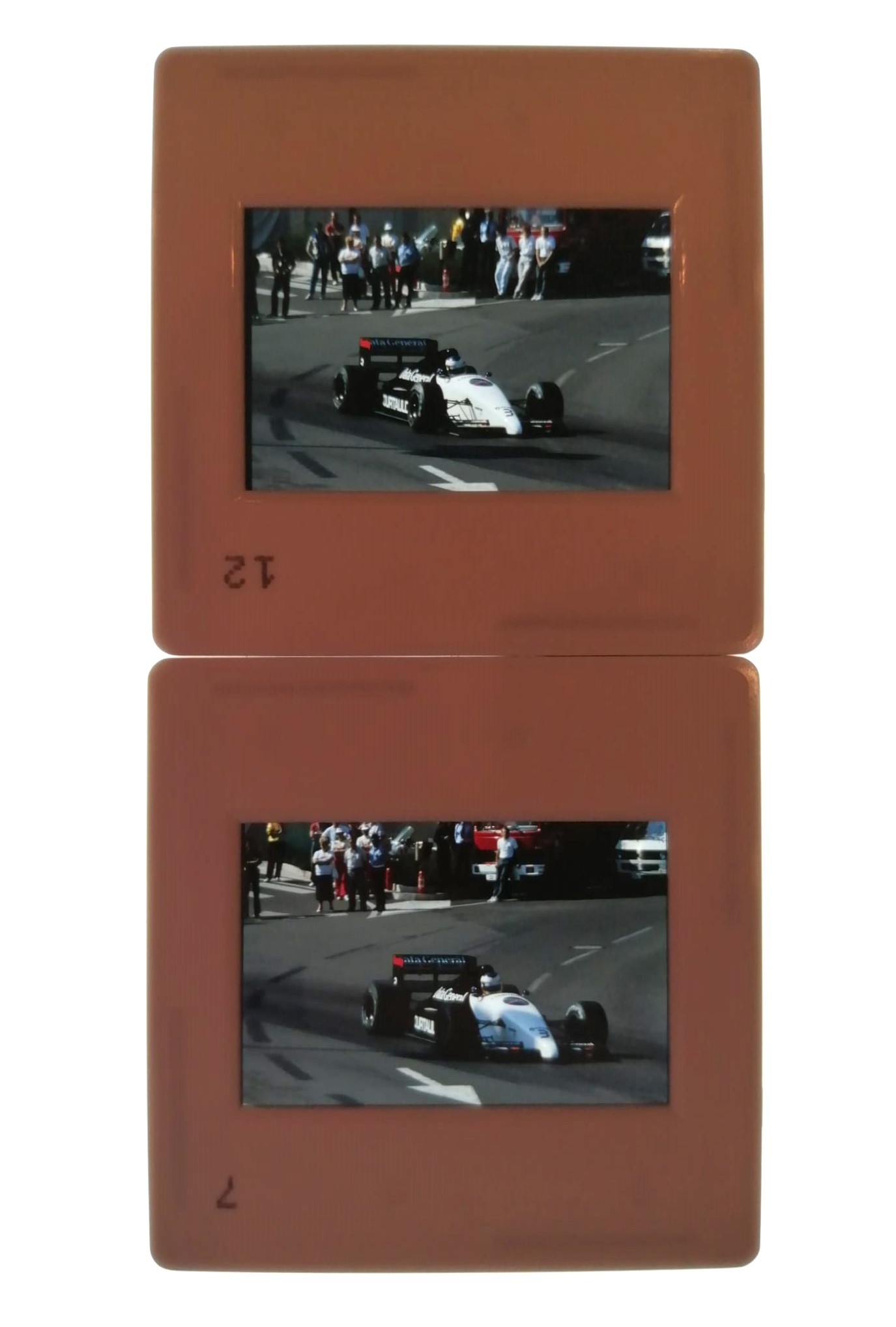 2 Stück alte Presse Foto DIAs, Jonathan Palmer, Tyrrell, Formel 1 Grand Prix Monaco 1987, 5x5cm