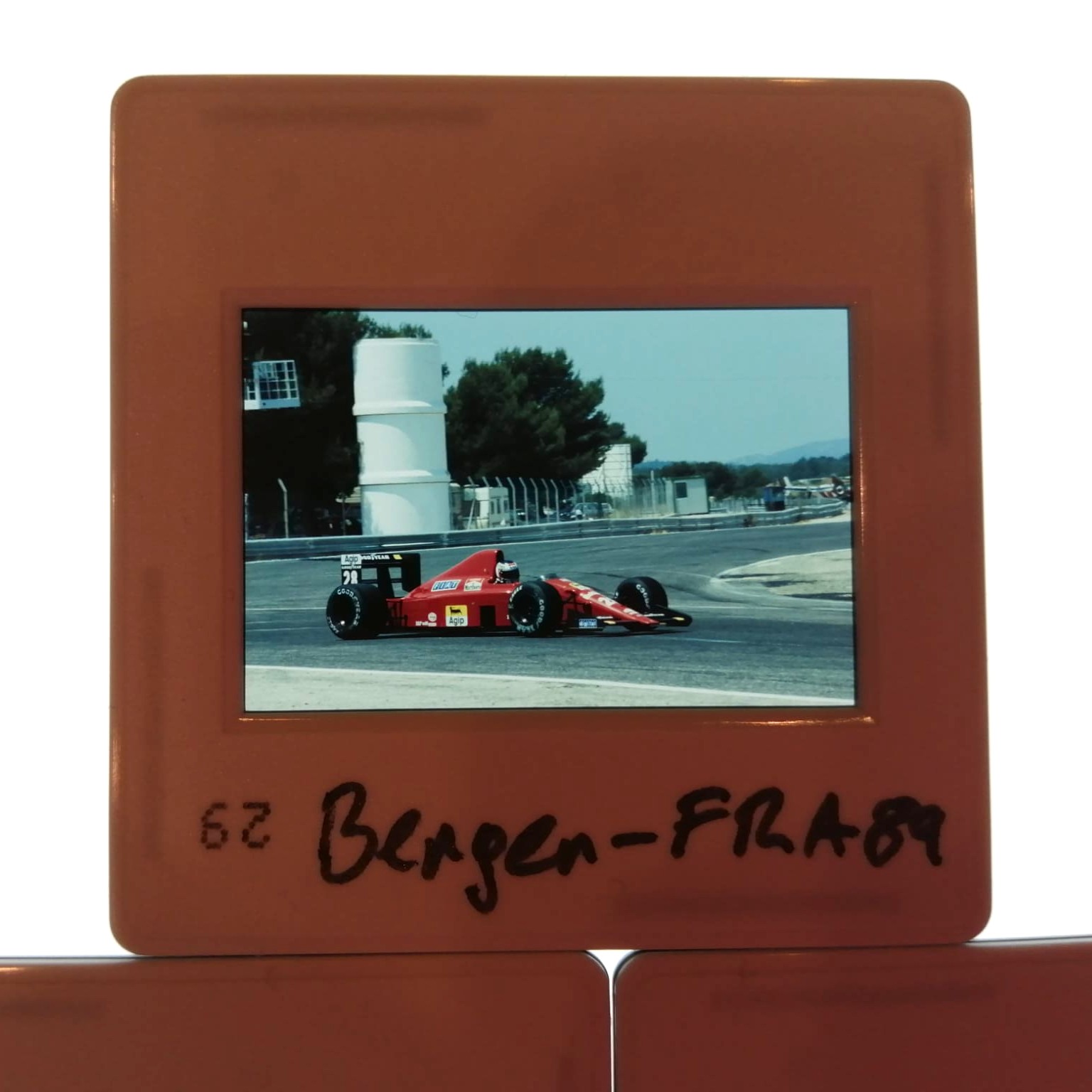 3 Stück alte Presse Foto DIAs, Gerhard Berger, Ferrari, Formel 1 Grand Prix Frankreich Le Castellet Paul Ricard 1989, 5x5cm 