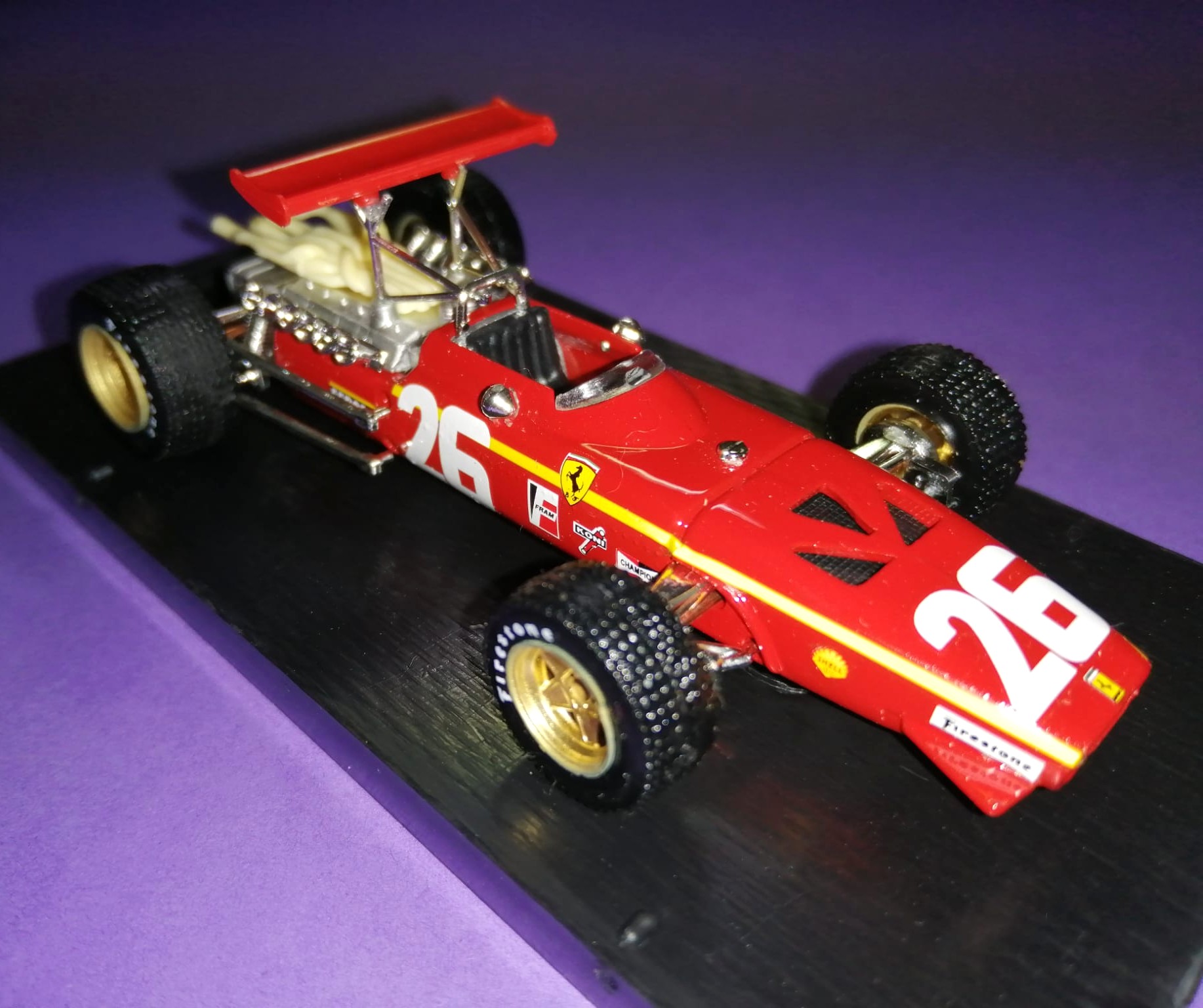 BRUMM Modellauto 1:43, Jacky Ickx, Ferrari 312, Sieger Formel 1 Grand Prix Frankreich Rouen 1968, in Original Plexiglasbox und Kartonhülle. 